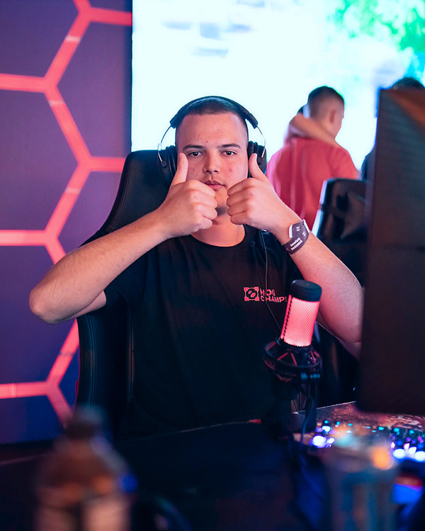 Send an enquiry and book your gaming event with HOG